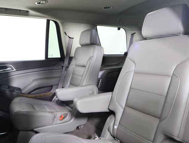 Photo of 2019 Summit White GMC Yukon