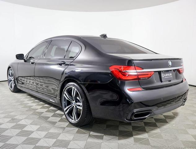 Photo of 2019 Black Sapphire Metallic BMW 750