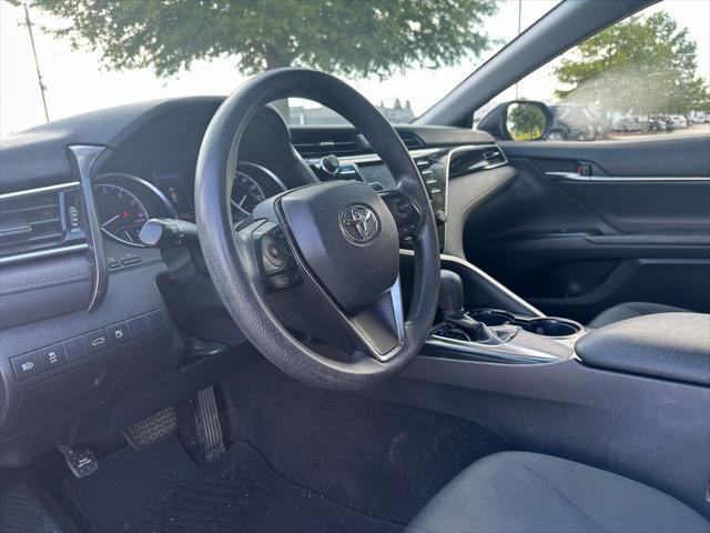 Photo of 2018 Midnight Black Metallic Toyota Camry