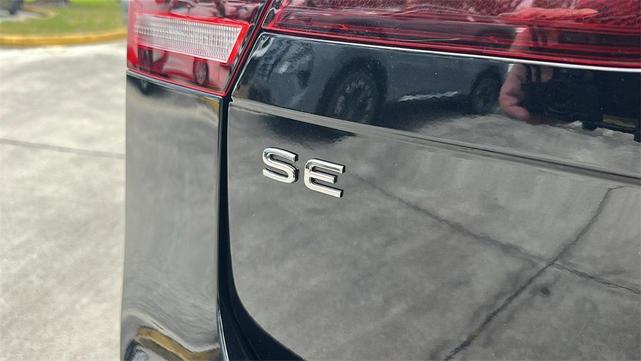Photo of 2024 Deep Black Pearl Effect Volkswagen Tiguan