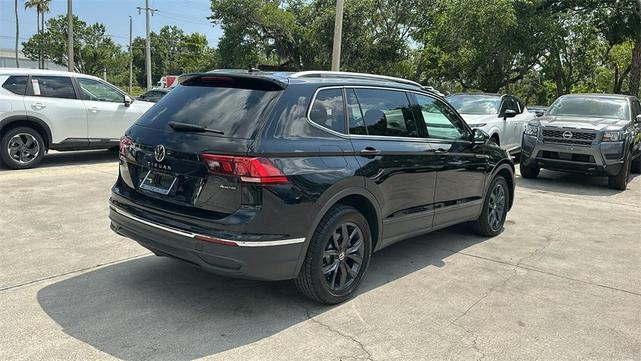 Photo of 2024 Deep Black Pearl Effect Volkswagen Tiguan