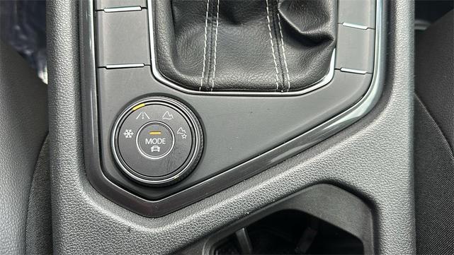 Photo of 2024 Deep Black Pearl Effect Volkswagen Tiguan