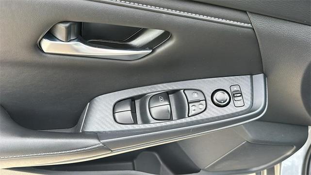 Photo of 2023 Gun Metallic Nissan Sentra