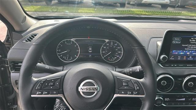 Photo of 2023 Gun Metallic Nissan Sentra