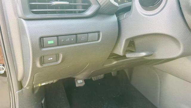 Photo of 2025 Black Nissan Sentra