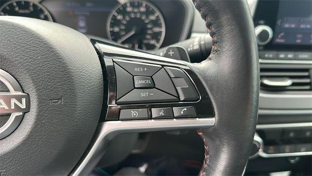 Photo of 2023 Brilliant Silver Metallic Nissan Altima