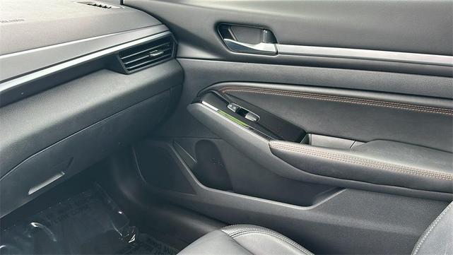 Photo of 2023 Brilliant Silver Metallic Nissan Altima