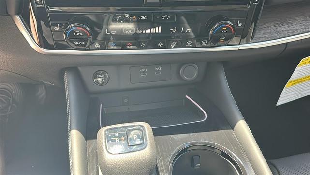 Photo of 2026 2t Chpn Blk Roo Nissan Rogue