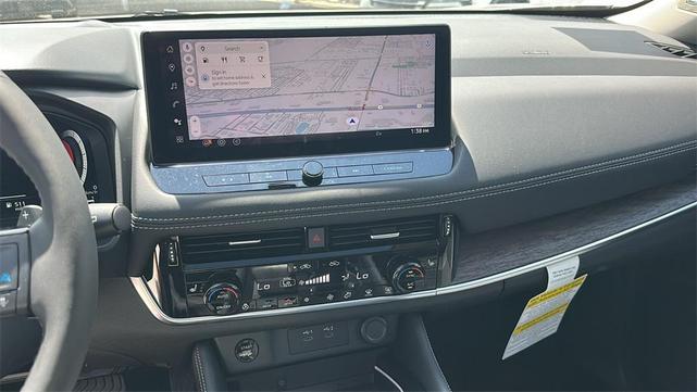 Photo of 2026 2t Chpn Blk Roo Nissan Rogue