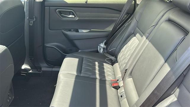 Photo of 2026 2t Chpn Blk Roo Nissan Rogue
