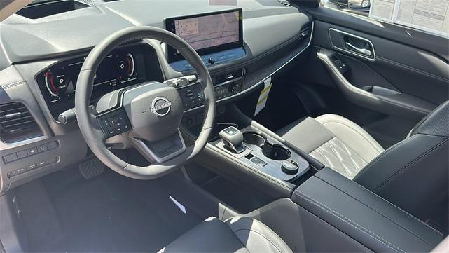 Photo of 2026 2t Chpn Blk Roo Nissan Rogue