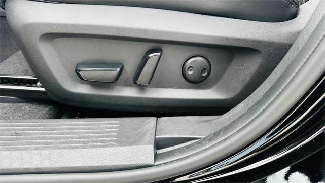 Photo of 2026 Black Nissan Rogue