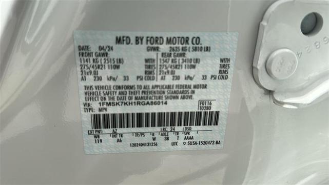 Photo of 2024 Star White Ford Explorer
