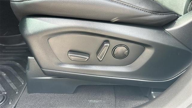 Photo of 2024 Star White Ford Explorer