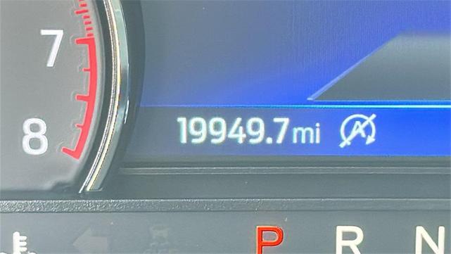 Photo of 2024 Star White Ford Explorer