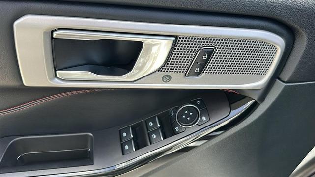 Photo of 2024 Star White Ford Explorer