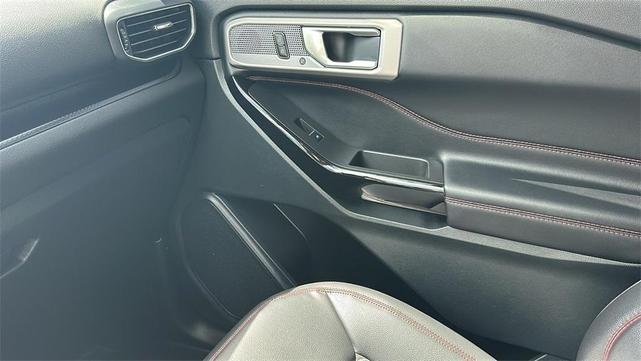 Photo of 2024 Star White Ford Explorer