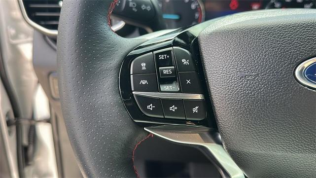 Photo of 2024 Star White Ford Explorer