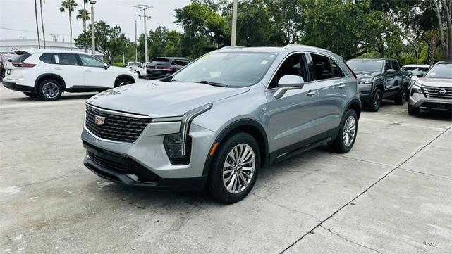 Photo of 2024 Silver Metallic Cadillac XT4