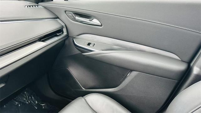 Photo of 2024 Silver Metallic Cadillac XT4