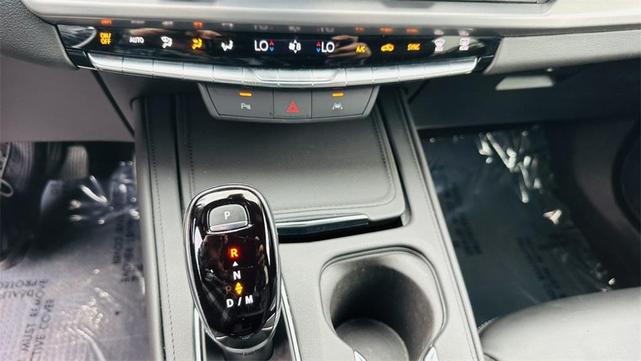 Photo of 2024 Silver Metallic Cadillac XT4
