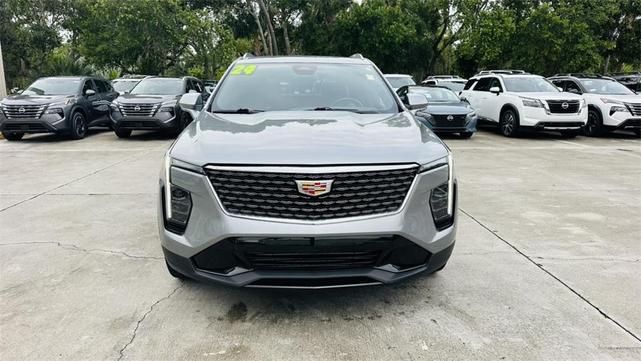 Photo of 2024 Silver Metallic Cadillac XT4
