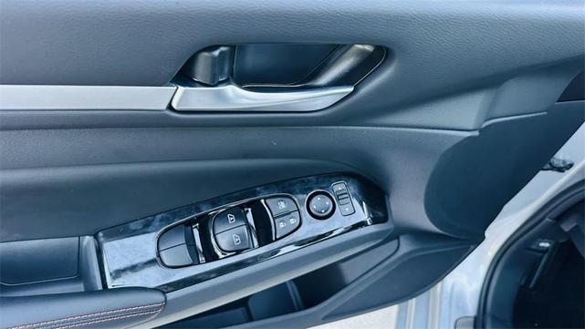 Photo of 2025 Brilliant Silver Metallic Nissan Altima