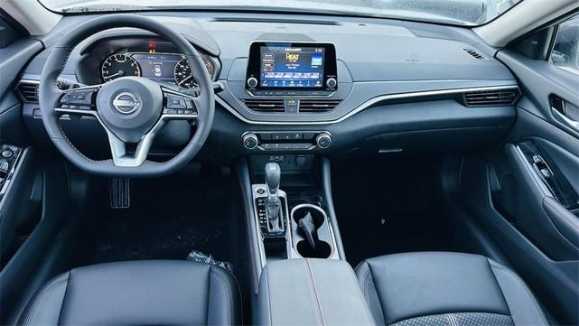 Photo of 2025 Brilliant Silver Metallic Nissan Altima