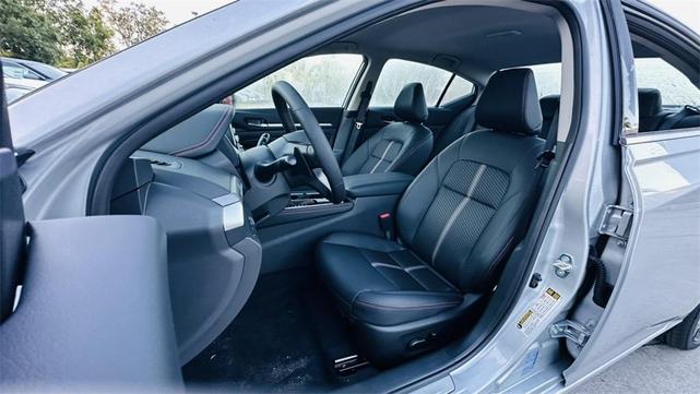 Photo of 2025 Brilliant Silver Metallic Nissan Altima