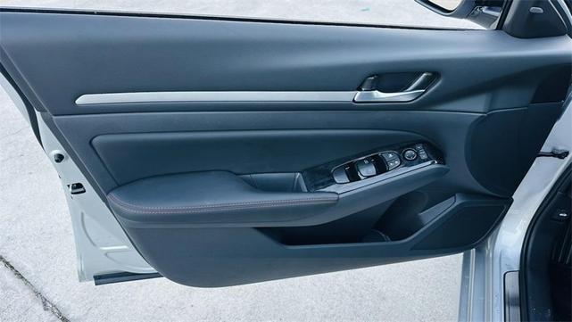 Photo of 2025 Brilliant Silver Metallic Nissan Altima