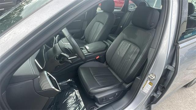 Photo of 2022 Florett Silver Metallic Audi A6