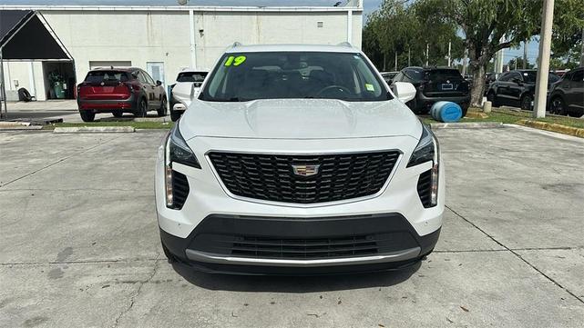 Photo of 2019 Crystal White Tri-Coat Cadillac XT4