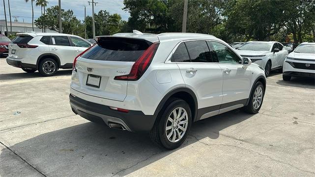 Photo of 2019 Crystal White Tri-Coat Cadillac XT4