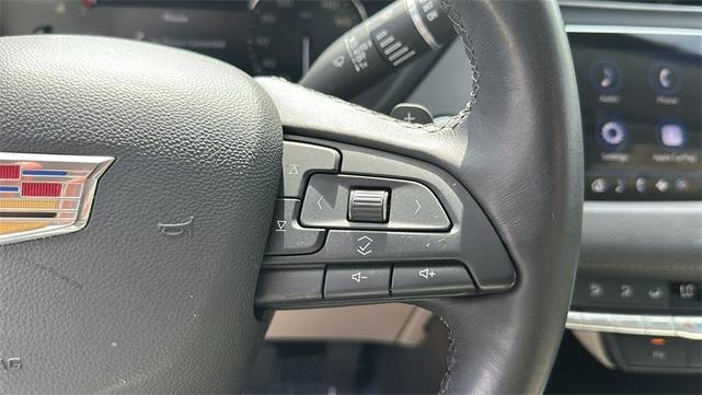 Photo of 2019 Crystal White Tri-Coat Cadillac XT4
