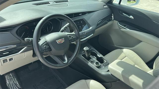 Photo of 2019 Crystal White Tri-Coat Cadillac XT4