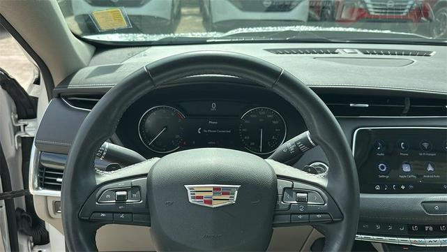 Photo of 2019 Crystal White Tri-Coat Cadillac XT4