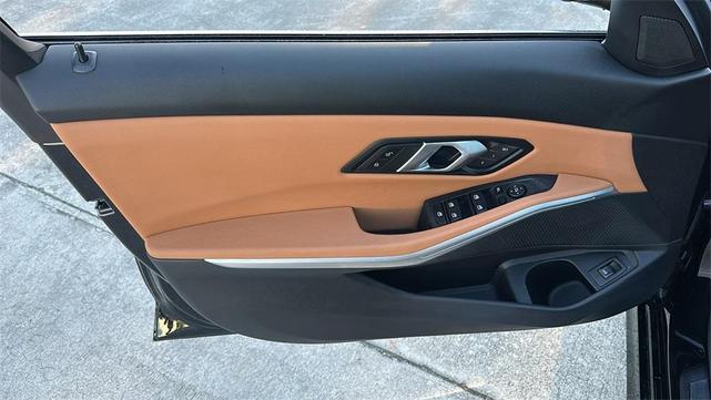 Photo of 2025 Black BMW 330
