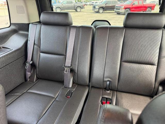 Photo of 2014 White Diamond Tricoat GMC Yukon