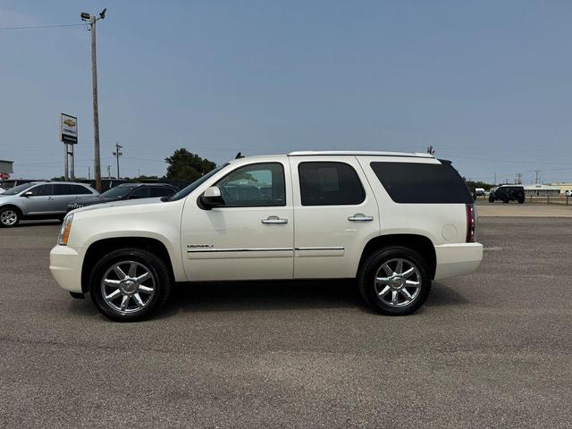 Photo of 2014 White Diamond Tricoat GMC Yukon