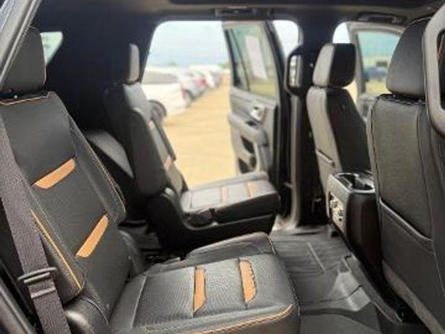 Photo of 2022 Midnight Blue Metallic GMC Yukon