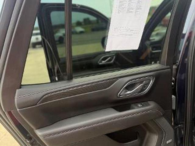 Photo of 2022 Midnight Blue Metallic GMC Yukon