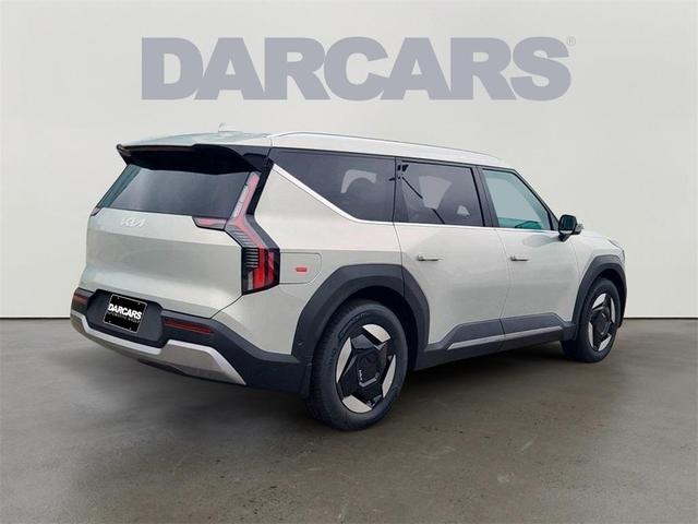 Photo of 2026 Ivory Silver Kia EV9