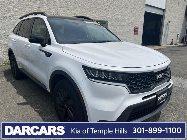 Photo of 2022 Glacial White Pearl Kia Sorento