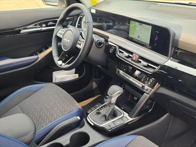Photo of 2025 Snow White Pearl Kia Seltos