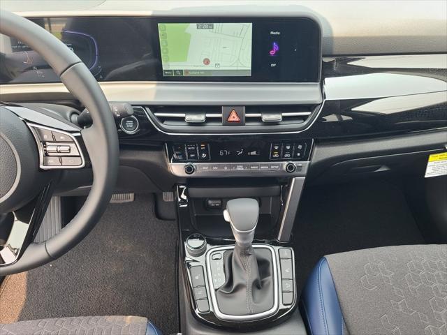Photo of 2025 Snow White Pearl Kia Seltos