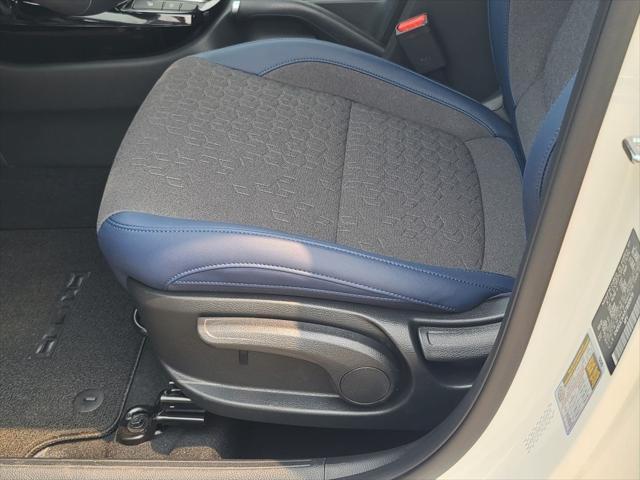 Photo of 2025 Snow White Pearl Kia Seltos