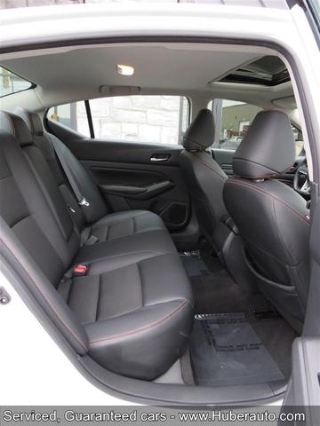 Photo of 2022 WHITE Nissan Altima