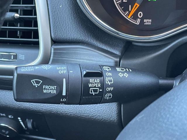 Photo of 2019 Granite Crystal Metallic Clearcoat Jeep Grand Cherokee