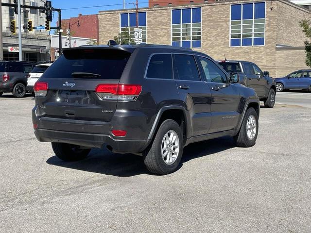 Photo of 2019 Granite Crystal Metallic Clearcoat Jeep Grand Cherokee