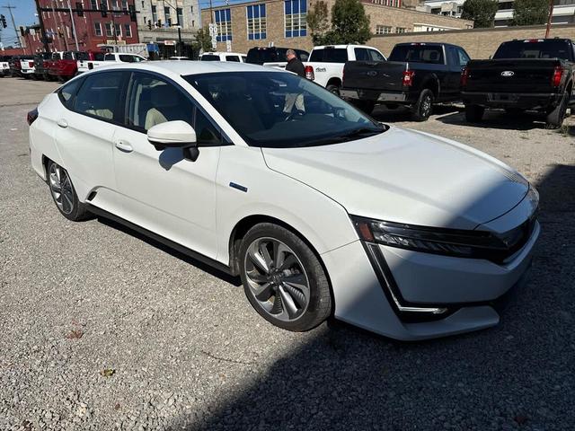 Photo of 2018 Platinum White Pearl Honda Clarity Plug-In Hybrid